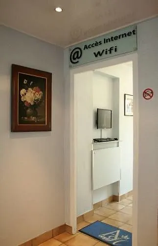 Agate Hotel 3*
