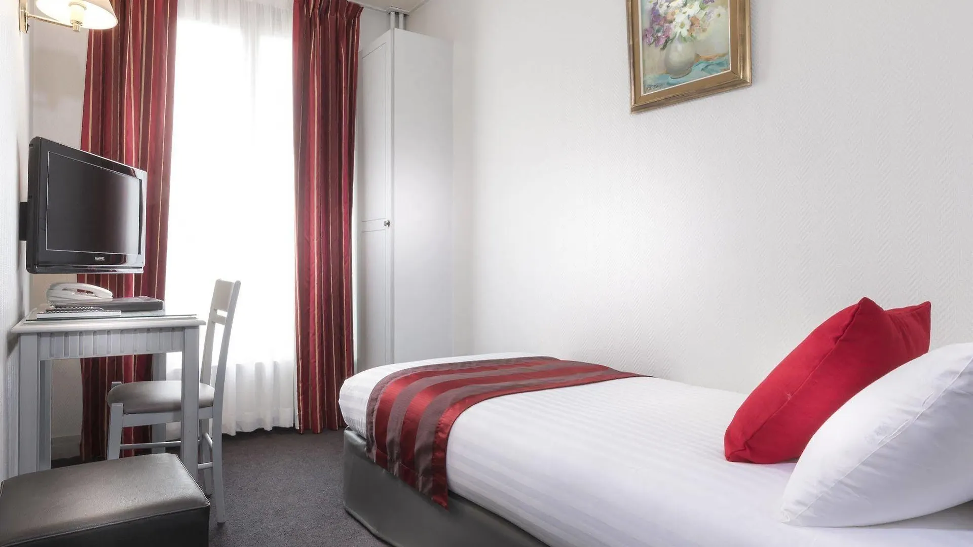 Agate Hotel 3*